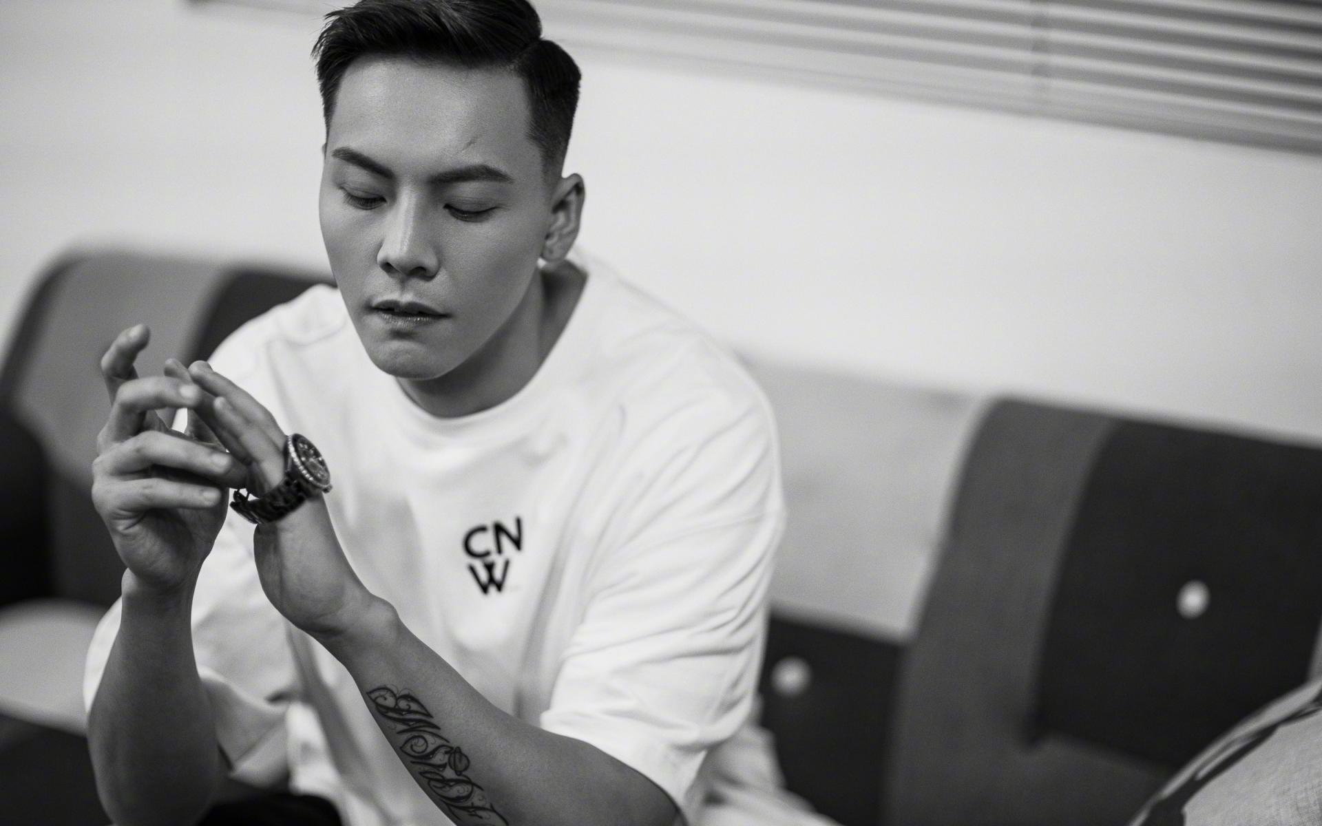 《库里三分球命中率低迷，勇士进攻受限》，勇士库里三分最多的一场